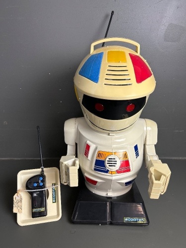 Very Cool and Vintage Emiglio 1980s Scooter Robot Fully Functional