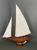 Hand Made Cedar Pond Yacht C.1942 - 4