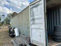 40ft Shipping container - needs repair - 3