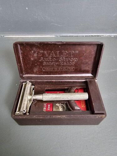 Valet Auto Strop Safety Razor Original Instrument and Blades