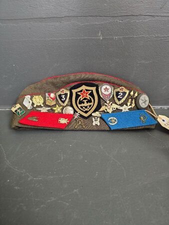 Russian Infantry Cap (Afganistan) with Service Badges