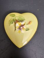 Royal Winton Dressing Table Tray & Heart Trinket Box - 3