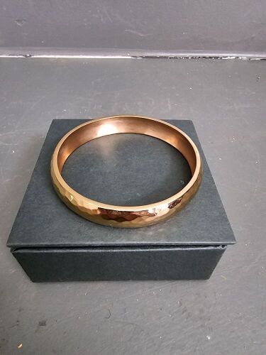 Ladies 316L Gold Hammered Bangle