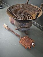 Fire Pit with Jaffle Makers & Tin - 2