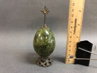 Victorian Connemara Marble Religious Item in the Shape of an Egg on Iron Stand - 2