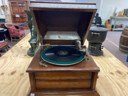 Antique Gramaphone