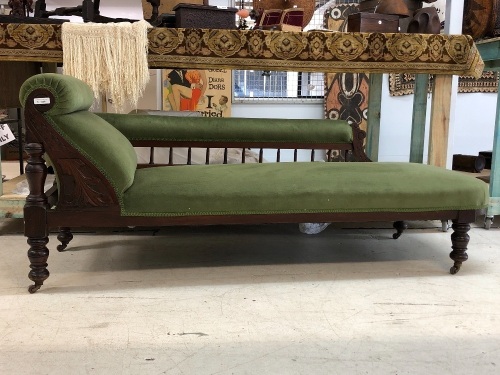 Antique Edwardian Chaise Longue in Green Velvet with Turned Legs & Original Casters
