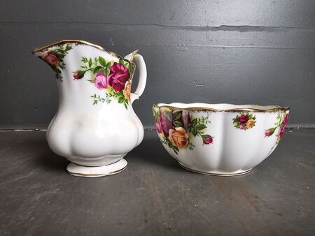 Royal Albert Old Country Roses England Small Jug & Sugar Bowl