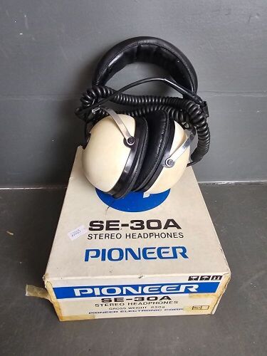 Pioneer SE-30A Stereo Headphones