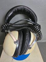 Pioneer SE-30A Stereo Headphones - 2