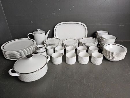 Arzberg Dinner Set White & Silver