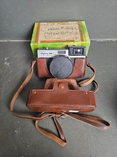 Fujica 35 Automatic Camera Japan in Case