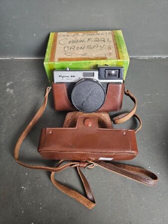 Fujica 35 Automatic Camera Japan in Case