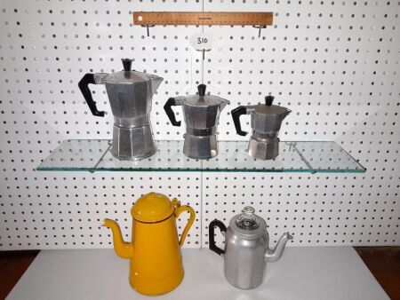 4x Vintage Coffee Perculators and Enamel Coffee Pot