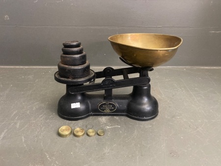 The Salter Cast Iron Balance Scales with Brass Pan and Set of Weights in Ozs