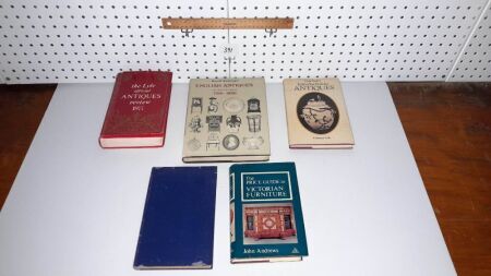 Selection of Vintage 'Antique' Reference Books