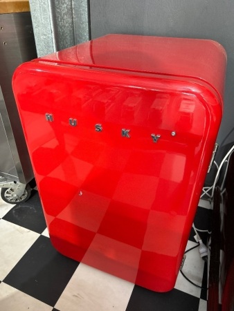 Red Husky RETRO110 Bar Fridge