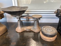 Metters Sydney Cast Iron Ballance Scales + 2 Weights