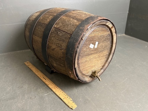 Oak Wine / Spirit Barrel with Brass Tap - Display Only