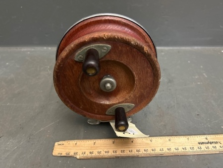 Vintage Alvey 506/A3 Cedar Reel