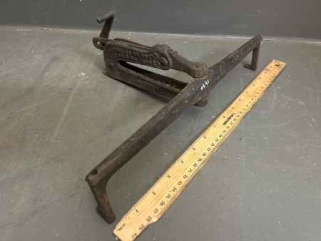 Early Patent 1895 Binkered Saw Vice