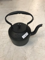 Mertons Patent 5 Pint Cast Iron Kettle