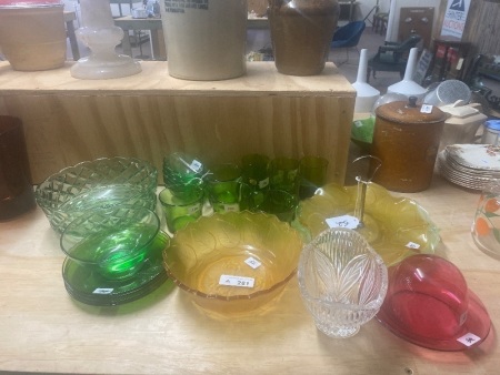 Lot of Glassware