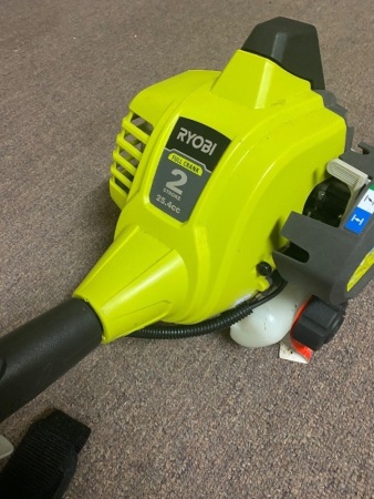 RYOBI Full Crank 2-Stroke - 25.4cc Whipper Snipper