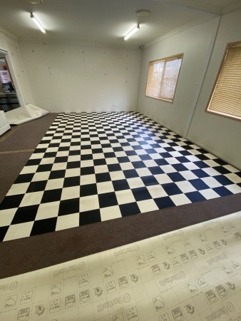 250mm Linoleum Black/White Chequered Flooring - 5m x 6.1m