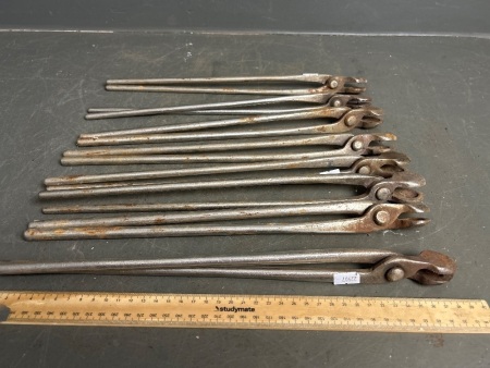 8 x Blacksmith / Farrier Flat Tongs