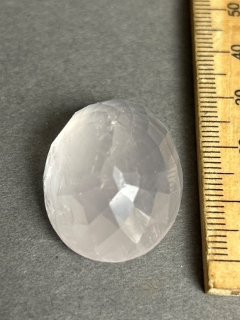 61 carat ROSE QUARTZ Gemstone