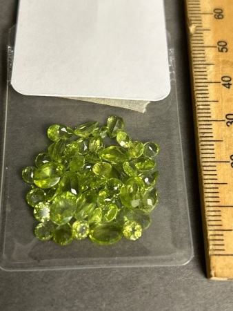 20 carats PERIDOT Gemstones