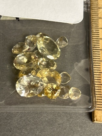 20 carats CITRINE Gemstones