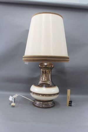 Large Mid Century Ellis Australian Pottery Lamp with Original Shade