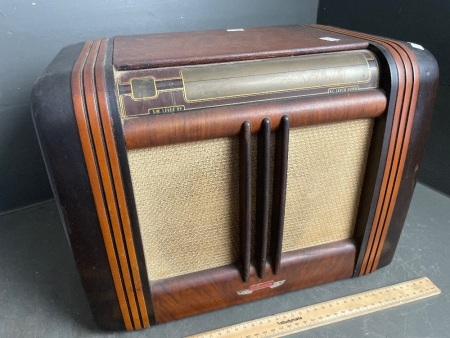 Rare Gulbranson Valve Radio