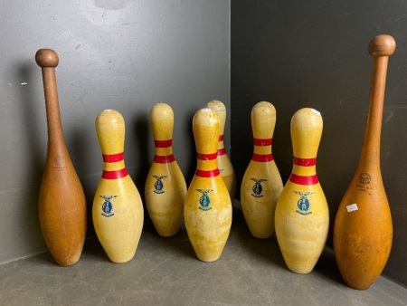 6 Ten Pin Bowling Pins and 2 Jugglers Battens