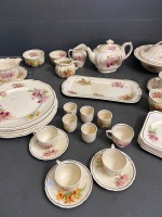 Royal Doulton Orchid Dinner Set - 3