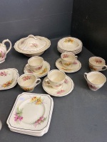 Royal Doulton Orchid Dinner Set - 4