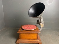 H.M.V Benchtop Timber 78 Gramophone - 4