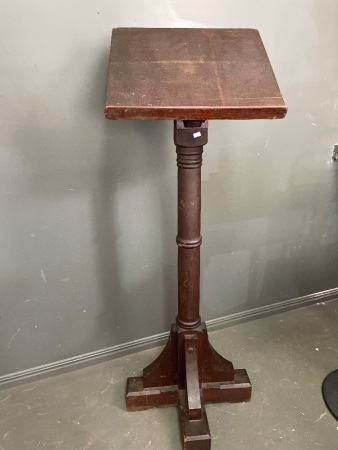 Silky-oak lectern large