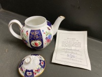 Royal Worcester Strings of Flowers Teapot with Certificate of Authenticity - Limited Edition 441/9500 from The Heirloom Worcester Teapots collection - 2