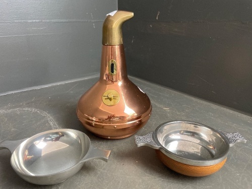 Copper whiskey still/decanter plus 2 x Scottish Quaich