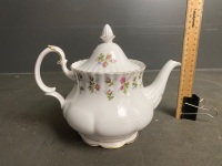 Royal Albert Winsome Teapot  - 3