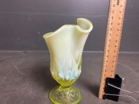 Fenton Uranium/Vaseline Snowdrop Vase - 3