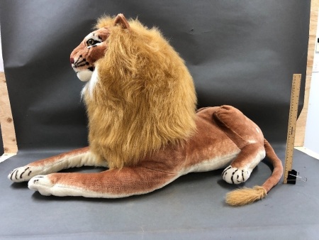 XL Plushy Lion Toy