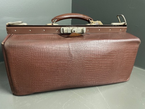 Stewart & Co. S.A Leather Gladstone Bag in Immaculate Condition