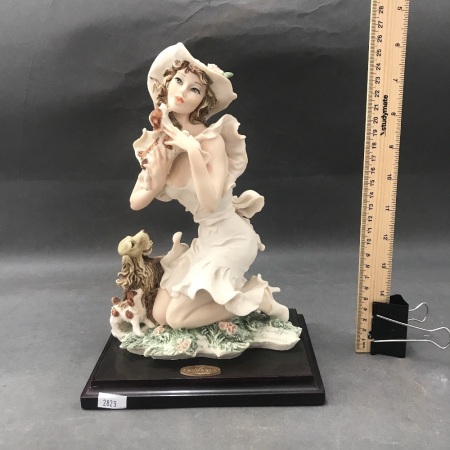 Giuseppe Armani Figurine Girl with Puppy 'Cuddle Up' in Original Box