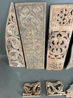 Qty of carved timber pieces - 4