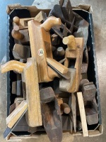 Qty of woodworking planes