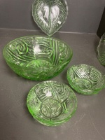 Qty green glassware  - 2